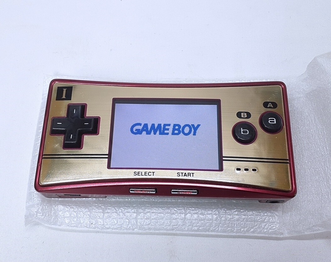 GameBoy Micro 20th Anniversary Nintendo Famicom Edition Box GameBoy Micro 20th Anniversary Nintendo Famicom Edition Box