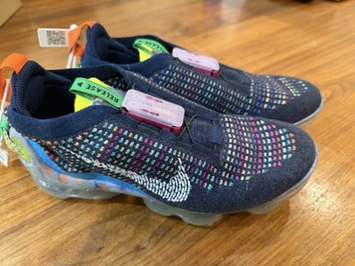 Nike Air VaporMax Flyknit Moc Slip-On Men s Low Top Sneakers Navy Multicolor