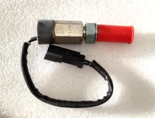 CAT 3E-6429 Hydraulic Oil Flow Switch Assembly - 2 Pin
