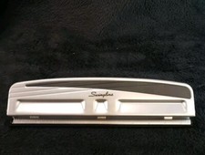 SWINGLINE Paper Punch Hole Puncher 10 Sheets Model A7074066 SILVER