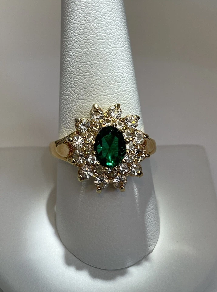 Винтажное позолоченное кольцо с имитацией изумруда и имитацией бриллиантов гало размер 9,75 - Изображение 4 из 4