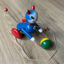 Charming Vintage Wooden Pull-Along Toy   Timeless Classic 