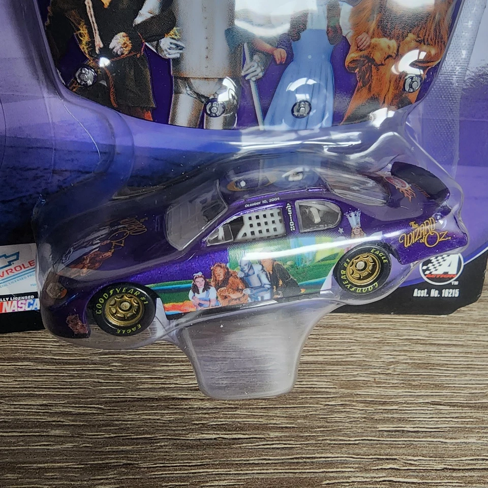 🏁🏁JEFF GORDON 1/64 Winners Circle" The Wizard Of Oz"🏁🏁 - Image 3 of 4