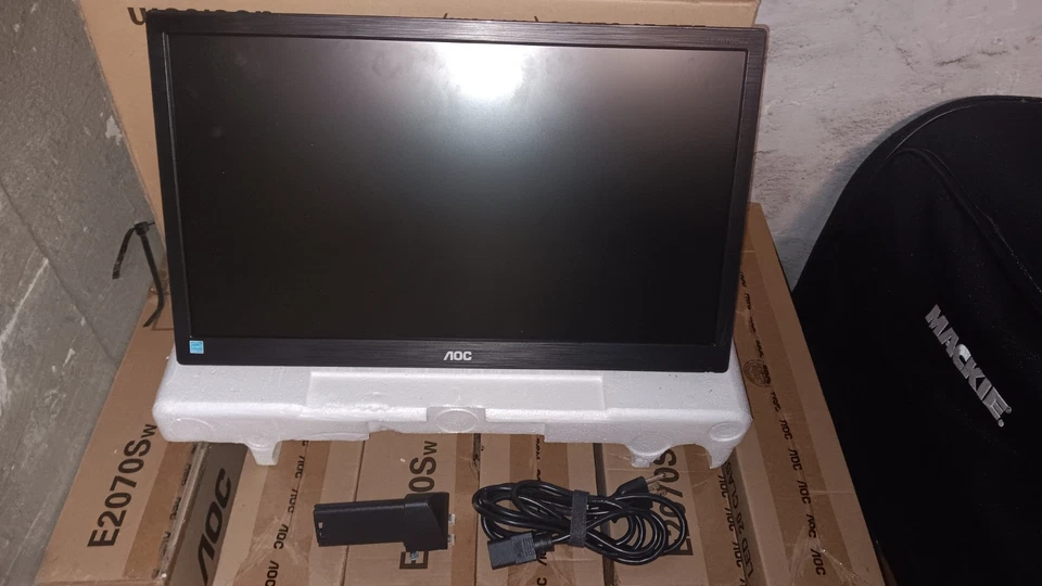 Aoc E2070sw - Image 2 of 4