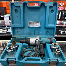Makita TW1000 1" Corded Impact Wrench 738Ft. Lbs. Torque @1400 RPM  12A@120Volts