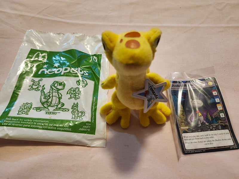 Vintage 2004 4in Yellow Mc Donald's NEOPETS with trading card