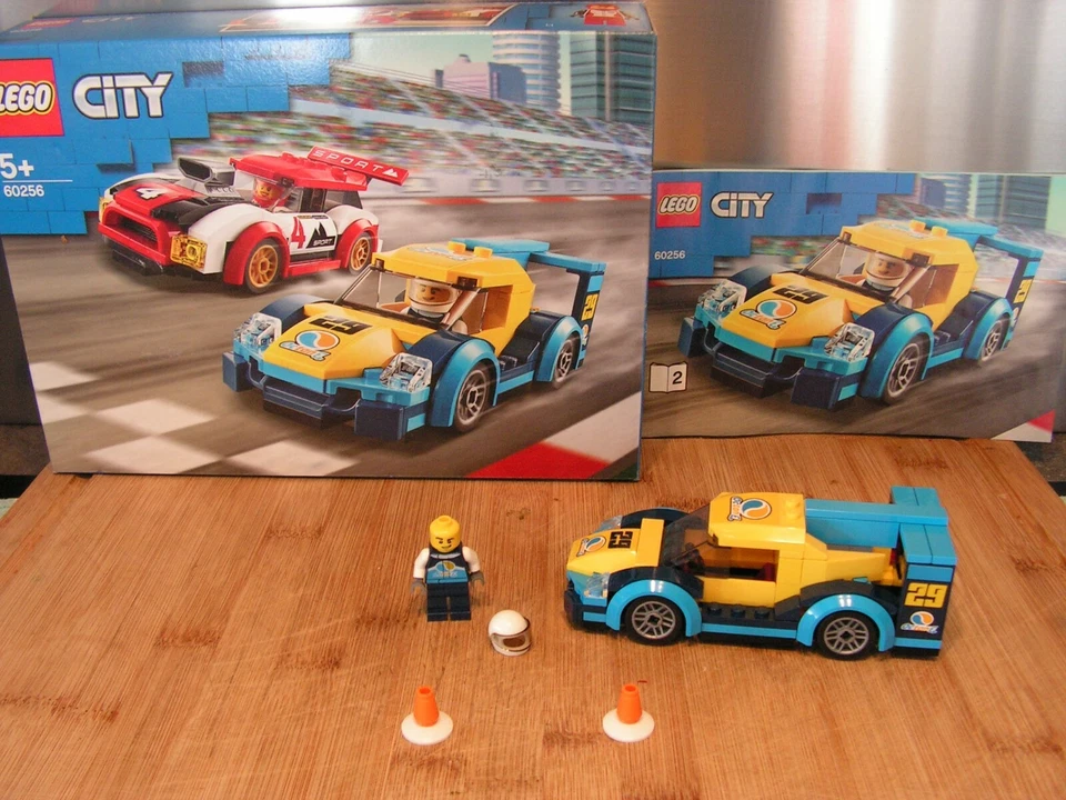 LEGO City 60256 Racing Cars, photo 2 sur 2