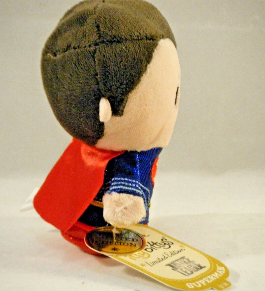 Плюшевый новый ограниченный выпуск Hallmark Itty Bittys Justice League «Супермен» с бирками - Изображение 2 из 3