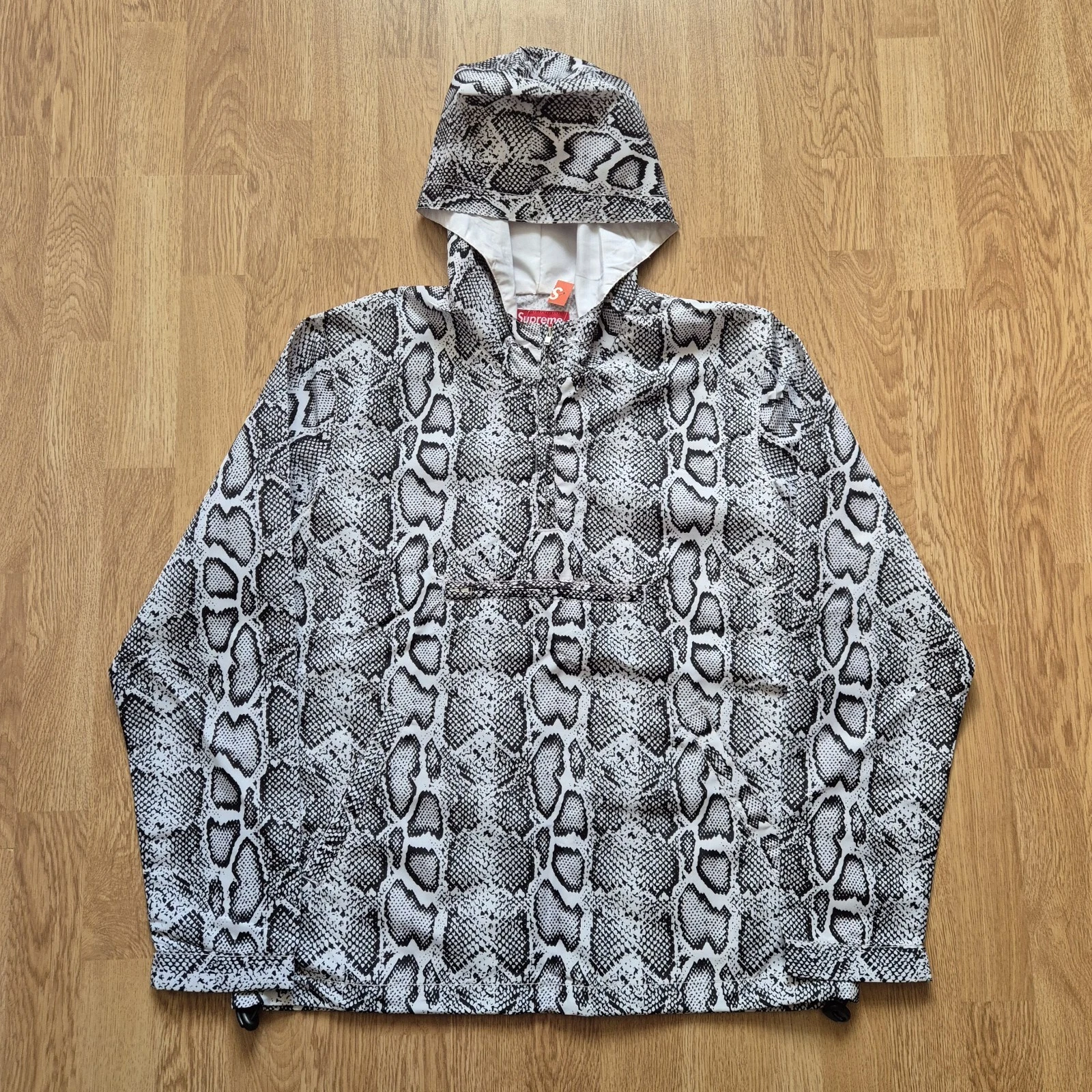 Petite veste pull Supreme peau de serpent neuve avec étiquettes SS12