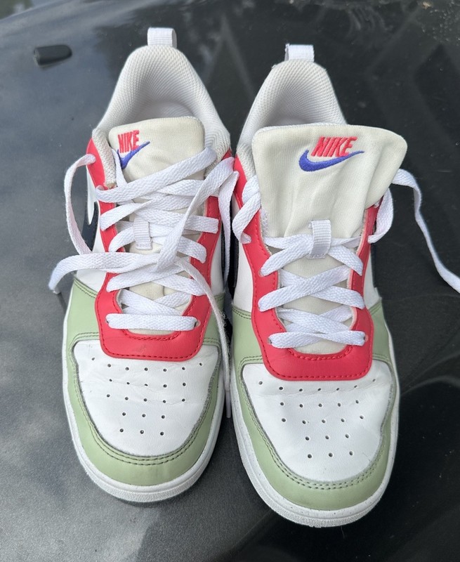 Nike Dunks Court Borough 6Y or 7.5W