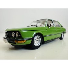 PMA Minichamps / '75 BMW 530i E12 Custom 1/43