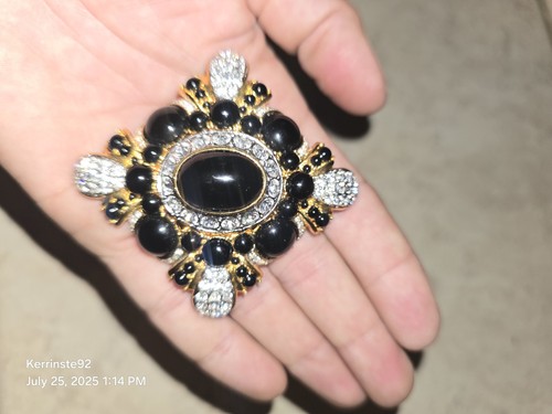 Vtg Rare Joan Rivers Intricate Gold Tone Filigree Black Maltese Cross Brooch - Picture 11 of 13