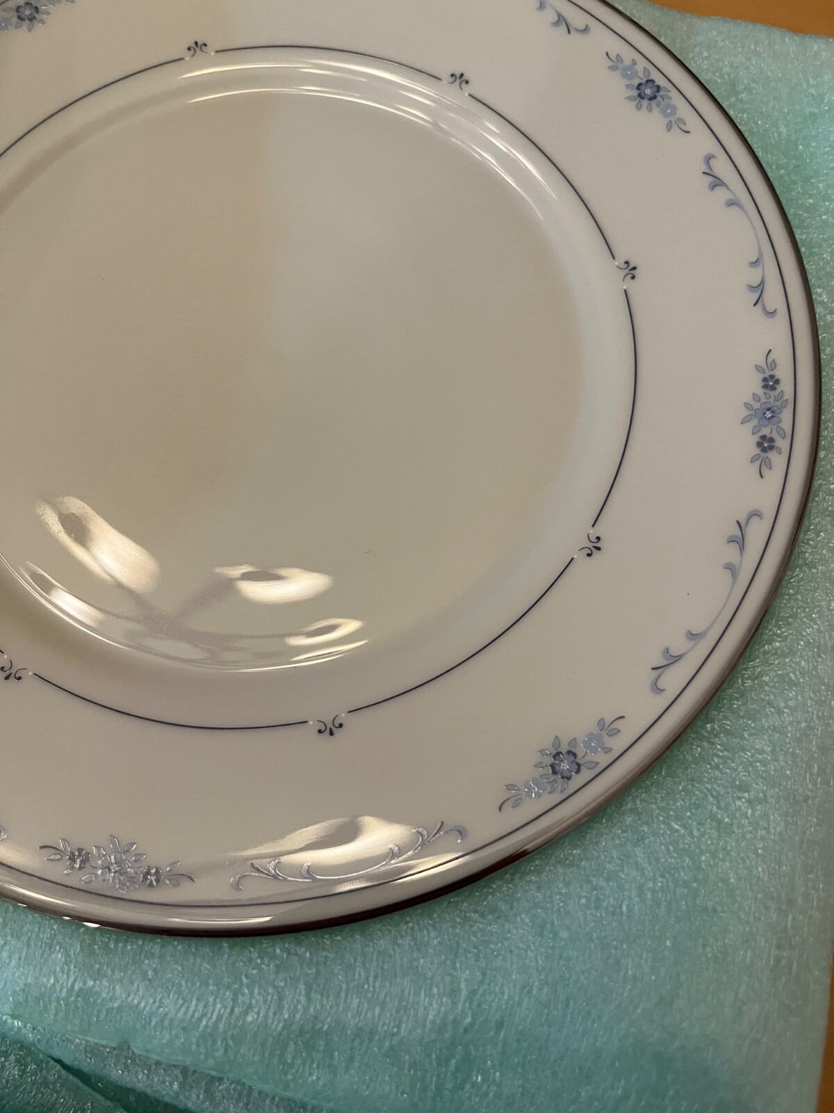 40-Piece Lenox Carolina China Set with Blue Floral Design, 8 Place Settings, Excellent Condition