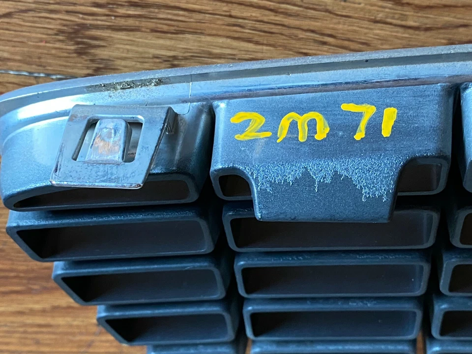 #2001-2004 VOLVO S60 PARRILLA DELANTERA CROMADA OEM 9190740/9151881 Foto 4 de 4