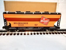 Menards O Gauge Milwaukee Road ACF 2 Bay Covered Hopper Freight Car  New wth Box