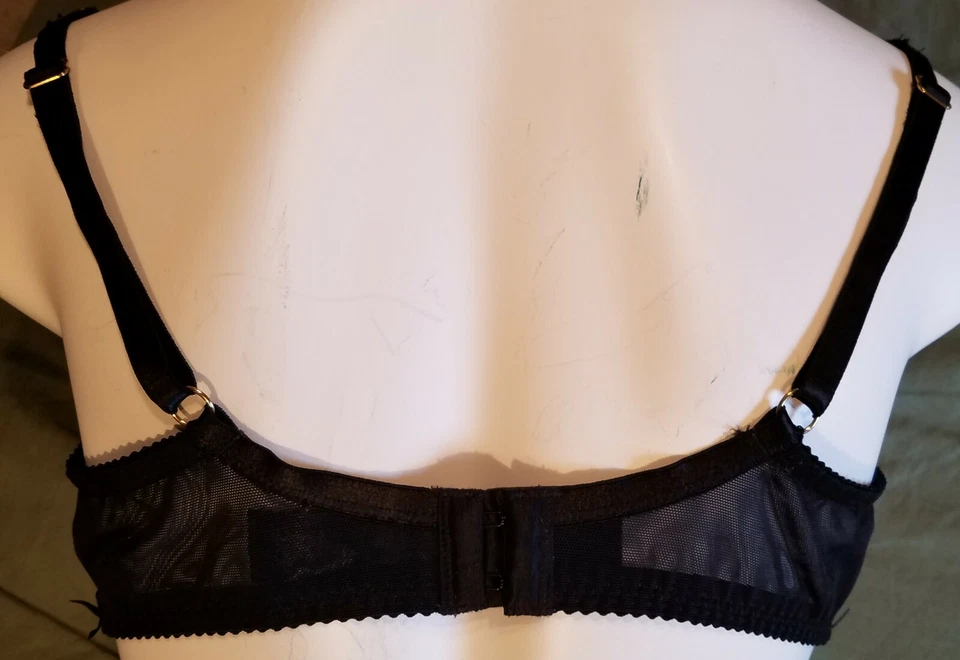 Sujetador Fayreform F73-9117 con aros copa suave encaje negro con forro dorado 36D Foto 3 de 4
