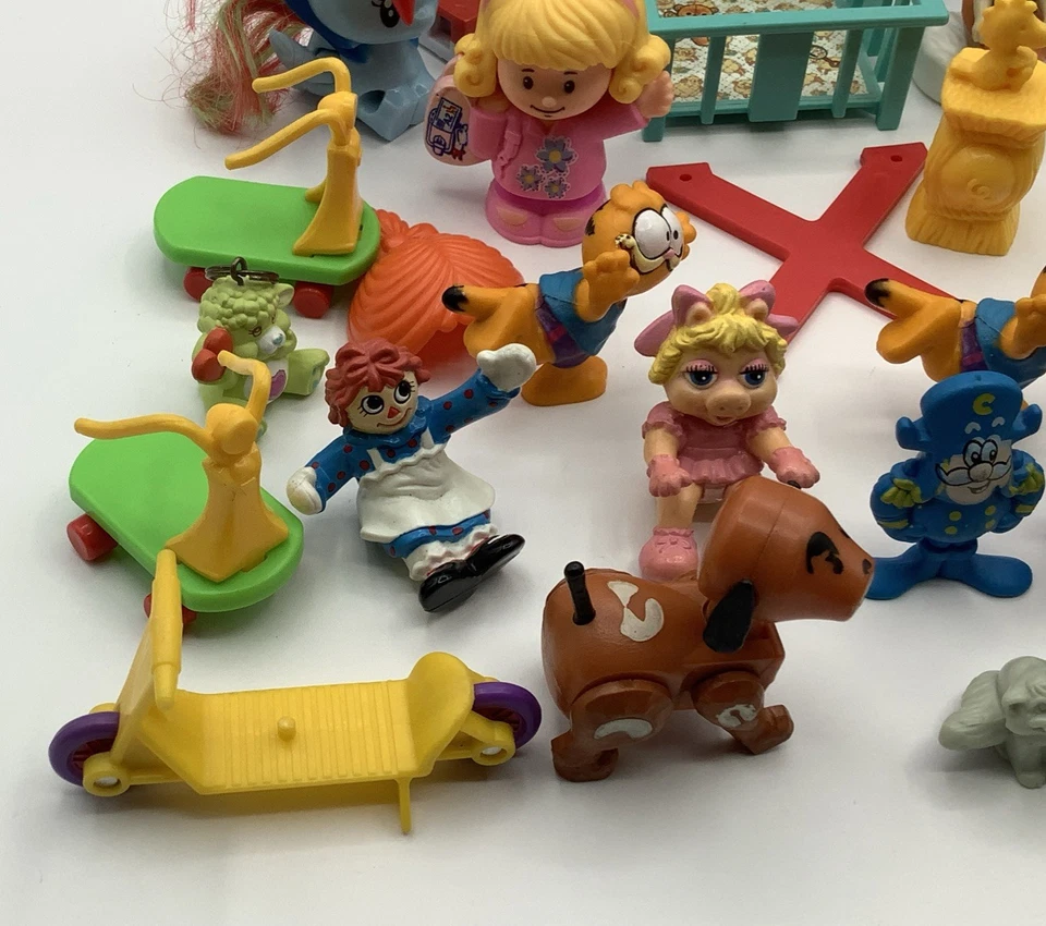 McDonald's Lote Juguetes Vintage Mayormente Años 80 Algunos Años 90 Lote de 41 Retro Coleccionables Foto 2 de 4