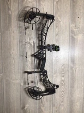 Mathews Lift 29.5 Left Handed Black Bow