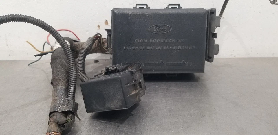 01 CAJA DE FUSIBLES MOTOR FORD F250 SUPER DUTY 7,3 L Foto 2 de 4