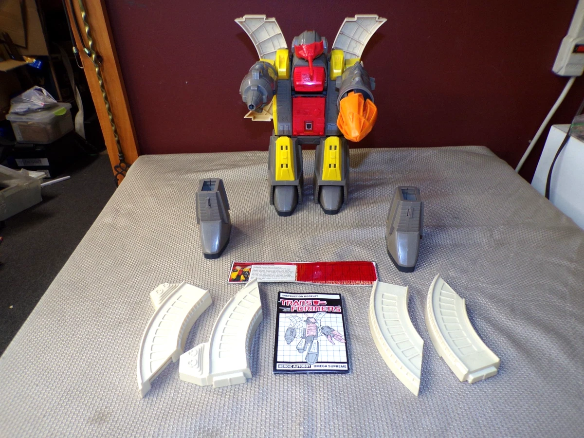 Transformers & Robots Action Figure Omega Supreme Generation One