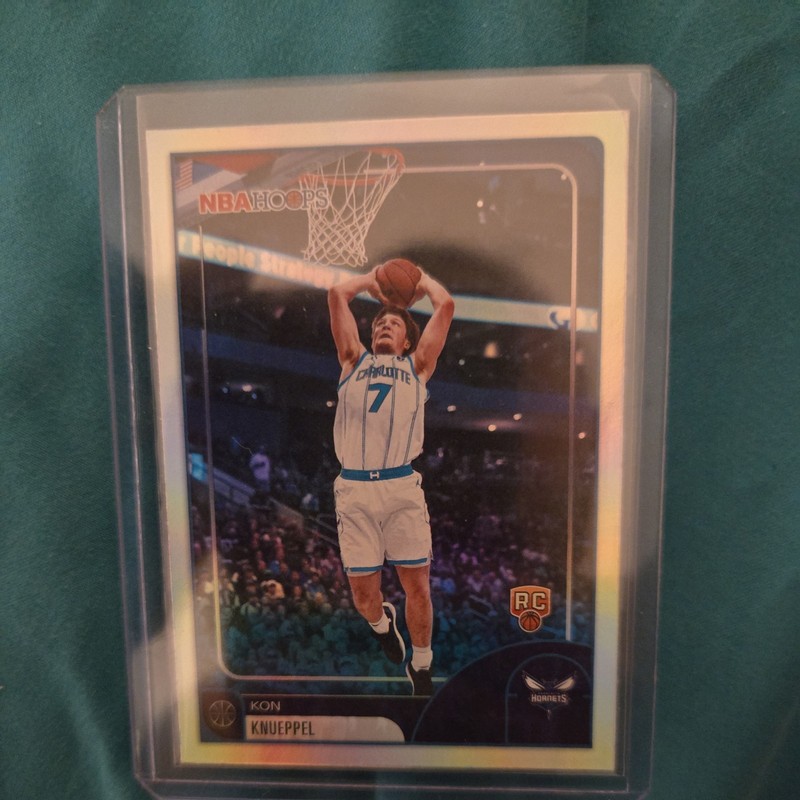 Topps 2025-26 Topps Kon Knueppel #204 Rookie RC Charlotte Hornets NBA