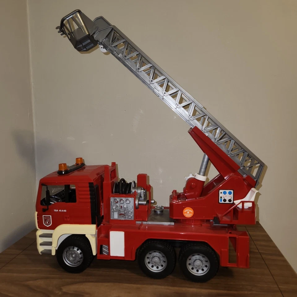 Vintage Brother Grande Carro de Bombeiros Caminhão Escada Alemão Feuerwehr Homem 2001 Raro - Imagem 2 de 4