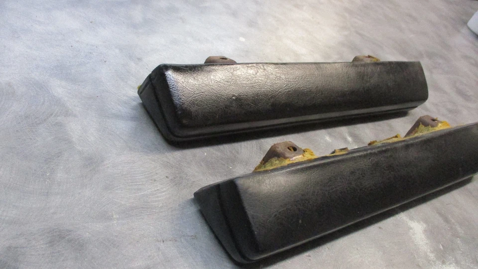 1964-1967 BUICK SKYLARK СПЕЦИАЛЬНЫЙ GS ПОДЛОКОТНИК ПОДУШЕЧКА ПАРА - Изображение 3 из 4