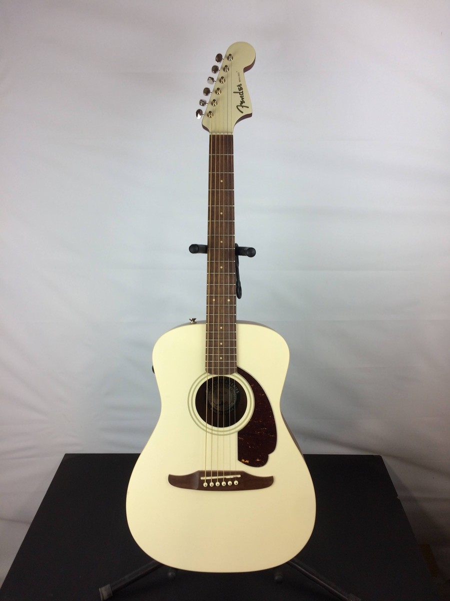 【Xmasセール！】fender Malibu Player エレアコ ホワイト Xmasセール！】fender Malibu Player エレアコ ホワイト