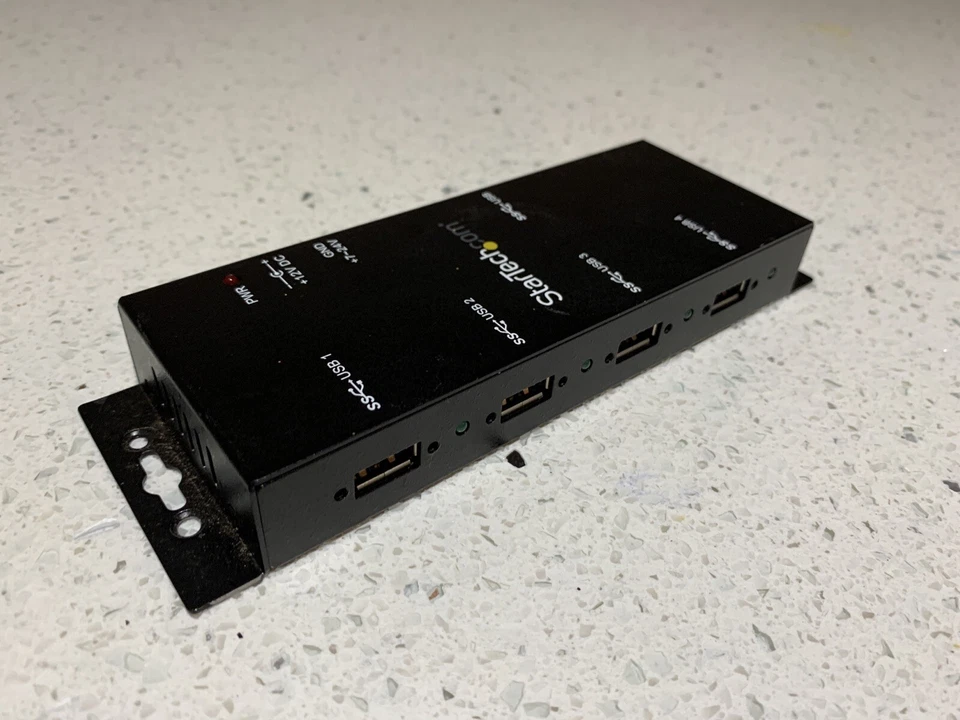 StarTech 4-Port Industrial USB 3.0 Hub with ESD Protection - Image 2 of 4