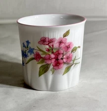 Shelley Stocks Dainty Shape 2 1/8" Cigarette Holder