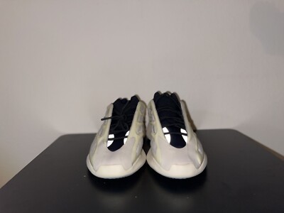 Size 9.5 - adidas Yeezy Boost 700 V3 Azael
