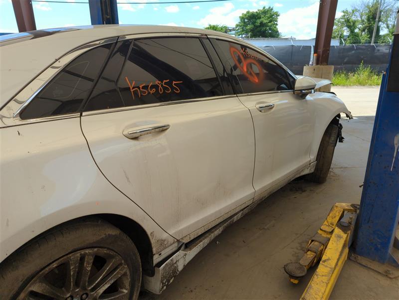 2014 Lincoln MKZ Rear Left Door White OEM Used 99000 Miles K56855