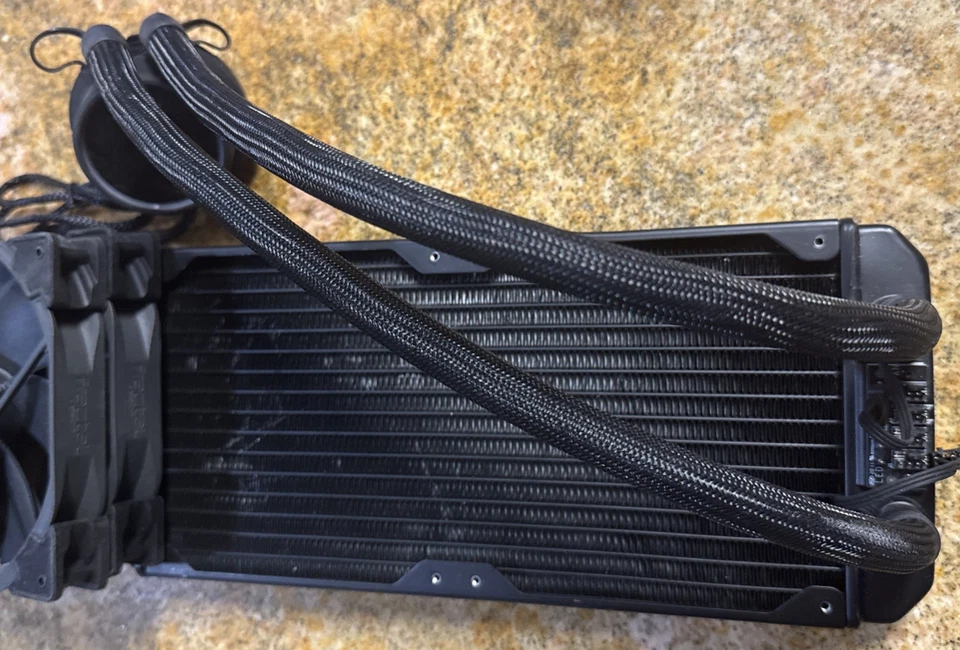 Fractal Design Celsius+ S28 Dynamic X2 PWM Black 280mm Silent Performance Slim R - Image 3 of 4