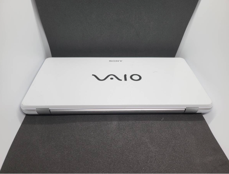 SONY VAIO type P VGN-P70H White RAM 2GB Intel Atom Z520 1.33 GHz