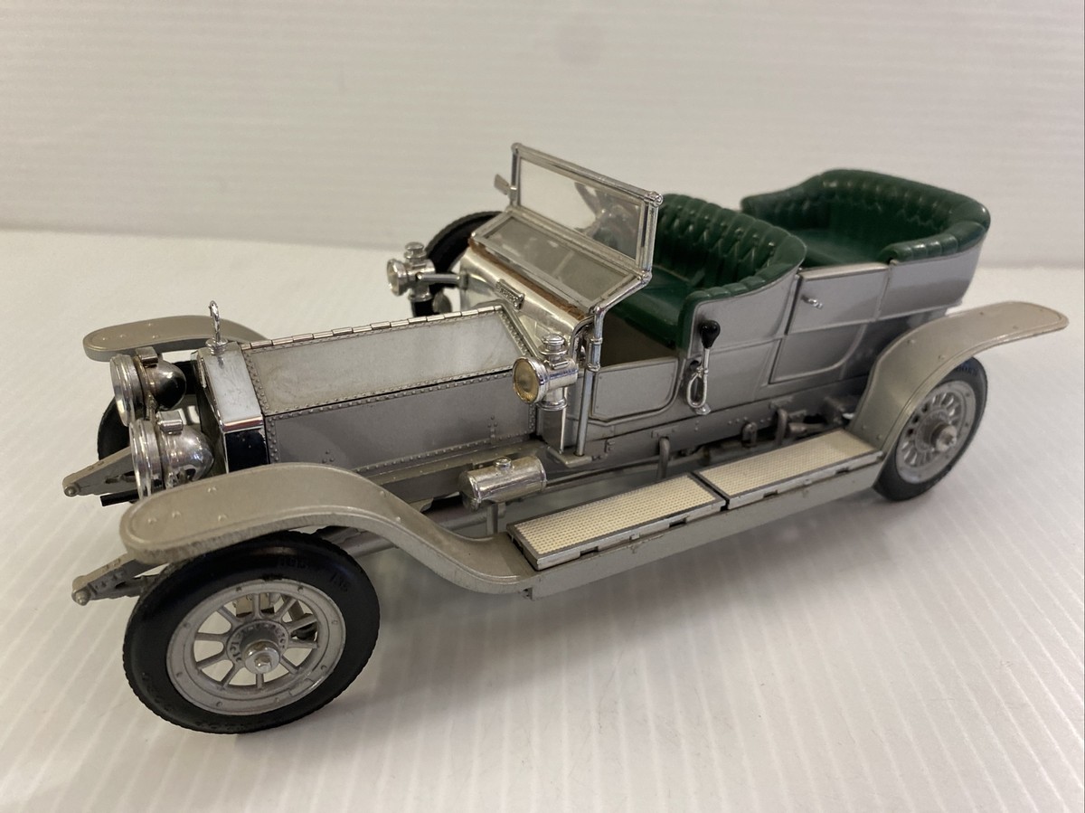 Franklin mint 1:24 1914 RollsRoyce silver ghost complete with box
