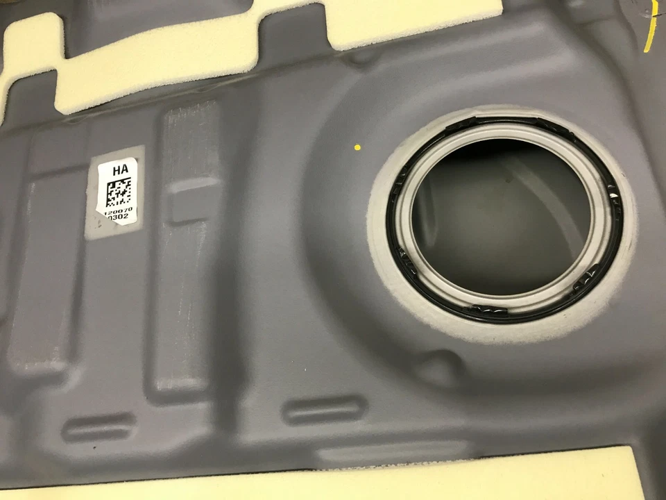 New 2007 2008 2009 2010 Ford Edge Lincoln MKX Fuel Gas Tank OEM AT4Z-9002-DCP - Image 4 of 4