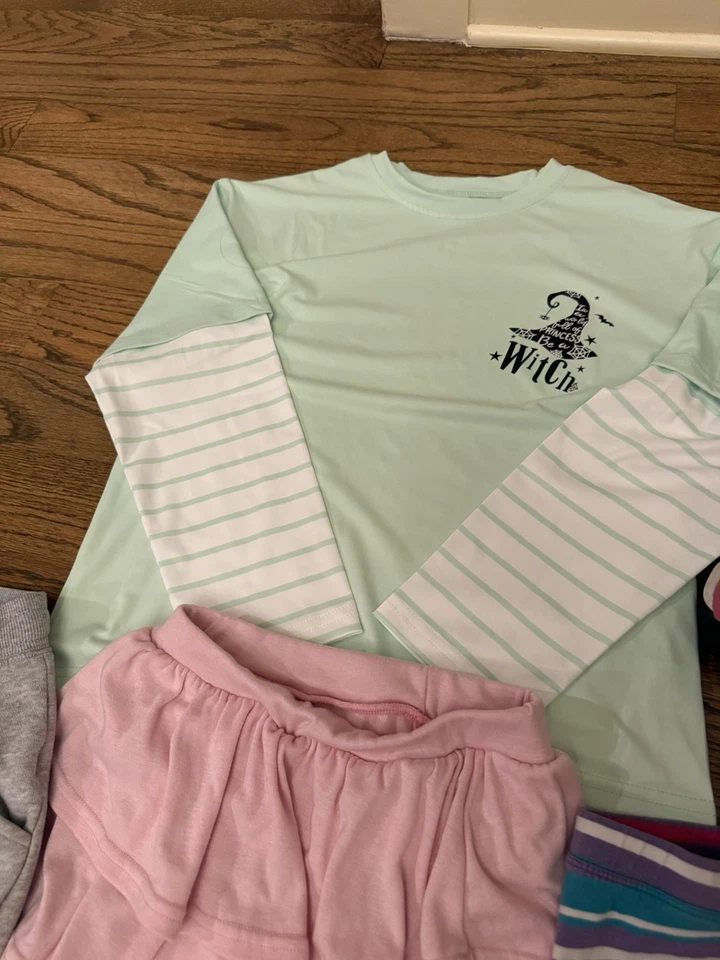 Girl Fall Winter Lot Of 6. Pants, Shirt, And Shoes Size 6 , Clothes Size 8/10 - Image 4 of 4