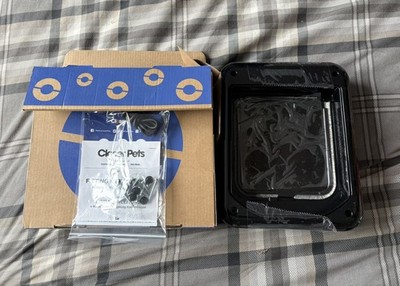 Cat Mate 4-fach verriegelbare Katzenklappe drehverschließbar grau PVC Metall Holztür