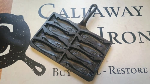 Rare Vintage Lodge Cast Iron  For Eddie Bauer Fish/ Salmon/ Trout Corn Stick Pan