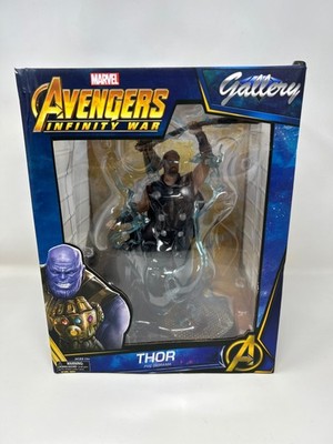 DIAMOND SELECT TOYS Marvel Gallery: Avengers Infinity War Movie Thor PVC  Diorama