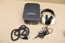 Vintage Pioneer SE-30 Headphones w/ Case    Working/Tested