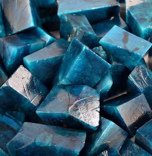 Brazilian 1 Piece Blue Apatite Natural 450 Ct Gems Polished Rough SQ187 - Picture 2 of 8