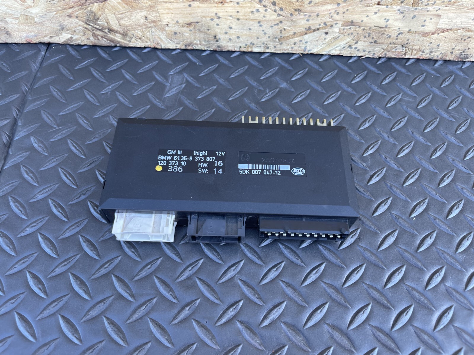 General Control Module E39 Touring Location 94-03 BMW 750iL M5 E39 E38 General Body Basic Light Control Module GM ...