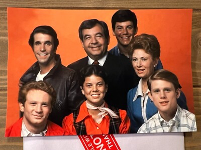 HAPPY DAYS TV Show Cast Print Photo Glossy New 4x6 Inch #186 Ready To Ship