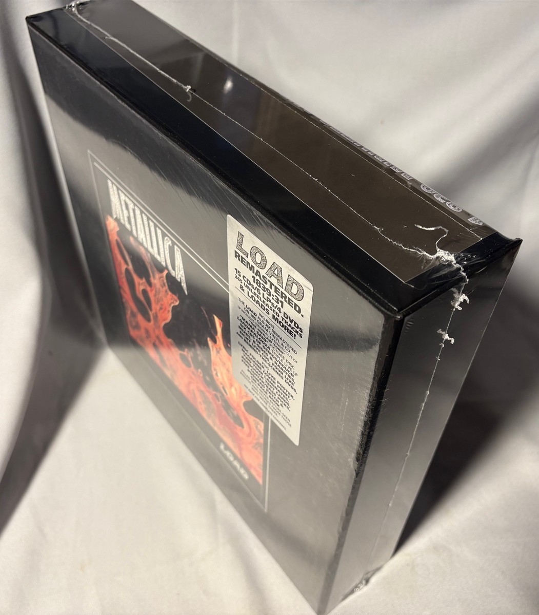 LP METALLICA Load (6LPs BOX SET/15CDs/4DVDs/5 PICKS/PATCH ETC) NEW