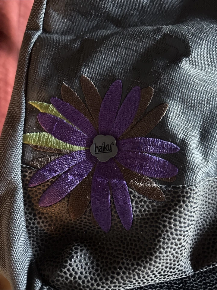 Bolso de Mano HAIKU para Laptop Flor Púrpura Foto 3 de 4