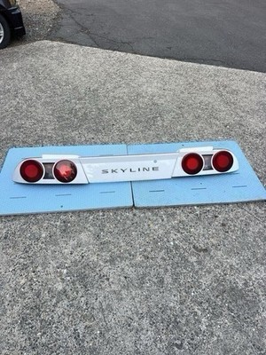 Ecr33 Skyline 4-Door Late Tail Light Garnish Set Nissan Original Gtr Gts