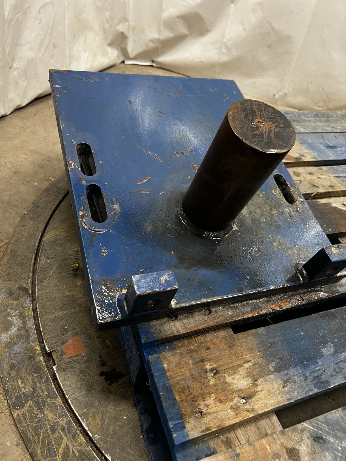 Heavy Duty Steel Rotary Base Plate with 4" Shaft 16" x 18" Mount Welding Fixture