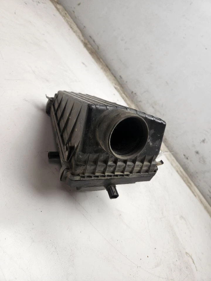 Honda Civic 1996-2000 caja purificadora de aire sedán DX Japón OEM 17240P2A005 Foto 3 de 4