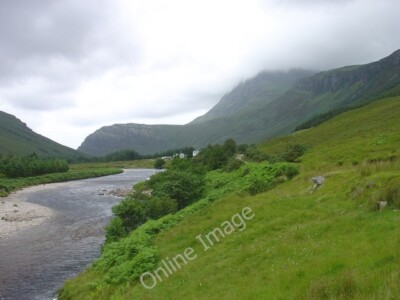 Foto 6x4 Strathmore River - Alltnacaillich Dun Dornaigil (Brosche) Ansicht do c2009